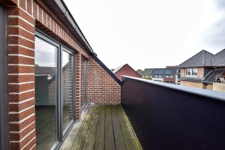 Gerenoveerd 3-slaapkamerappartement te huur in kleinschalig gebouw te Bredene. - Foto 2