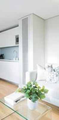 Three Bedroom Flat to rent in London - Photo 1