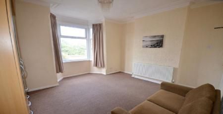 1 bedroom Flat To Let - Photo 4