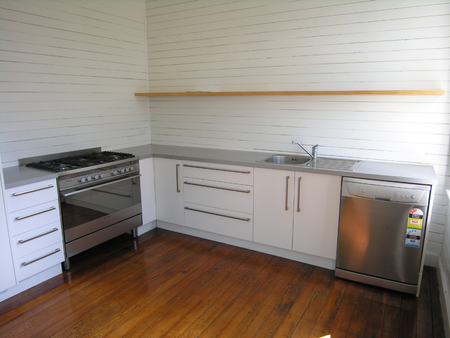 Character House in Merivale with parking - Photo 5