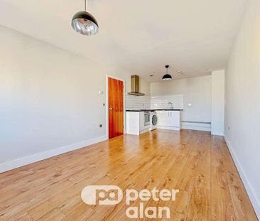 Falcon Drive, Cardiff Bay, Cardiff, CF10 - Photo 2