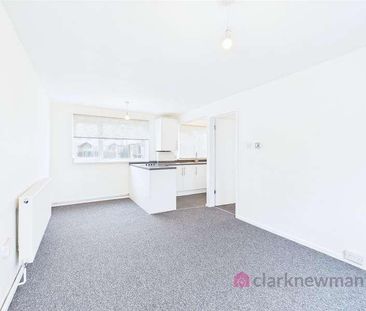 The Downs, Harlow, Cm, CM20 - Photo 2