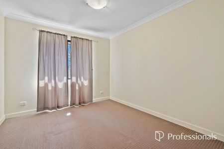 Fantastic Sunlit Apartment in Prime Midland Location! - Photo 4