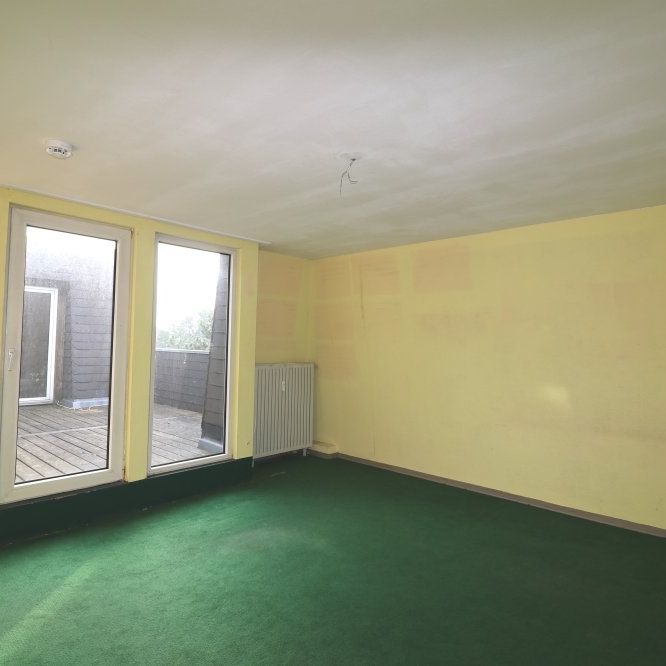 * 4 ZIMMER, TERRASSE, IN OPPUM - 4 ZI, 4.Etage, WBS erforderlich / renovierungsbedürftig, Garage * - Photo 1