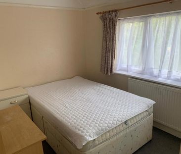 4 bedroom terraced house to rent - Photo 2