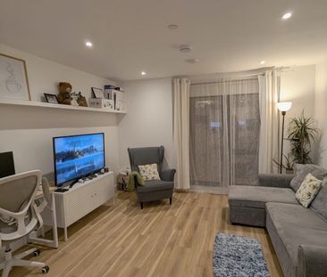 1 Bed Flat, New Bell House, TW4 - Photo 1