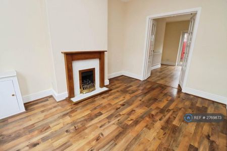 3 bedroom terraced house to rent - Photo 3