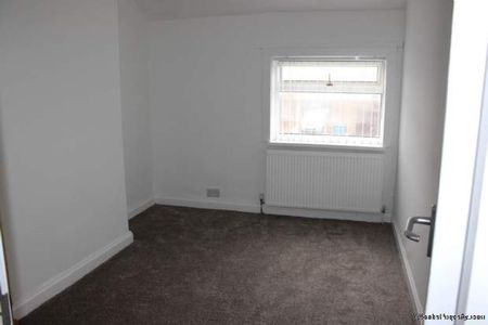 3 bedroom property to rent in Wingate - Photo 4