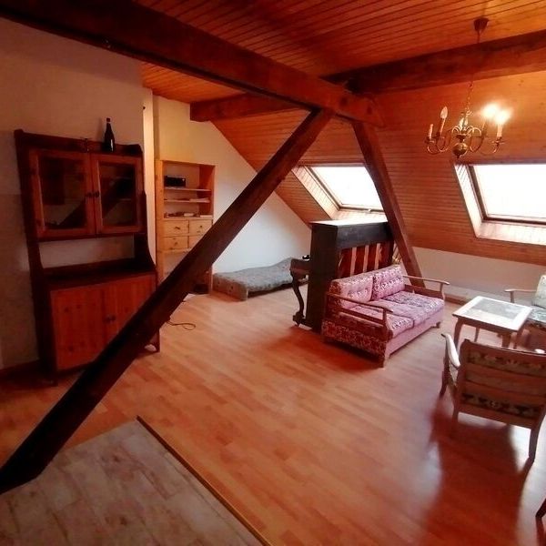 APPARTEMENT 21/2 PIÈCES MANSARDÉ À BÂLE - ISELIN, MEUBLÉ - Foto 1