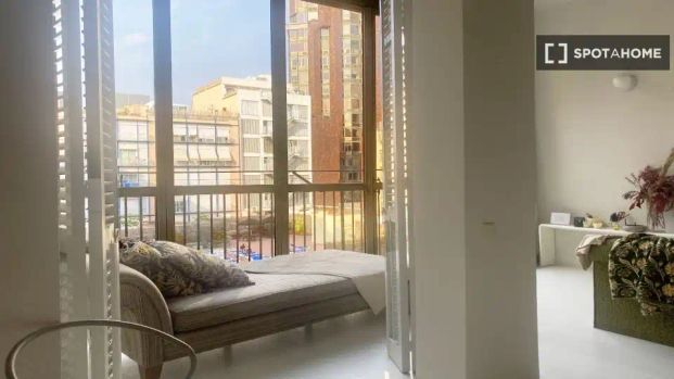 Piso de alquiler en Dreta de l'Eixample - Photo 1