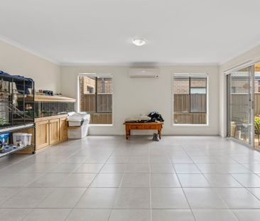 14 Avebury Drive, Cobblebank. - Photo 1