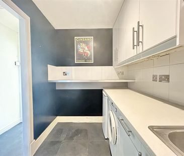 1 Bedroom Maisonette To Let - Photo 3