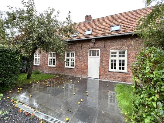 WONING MET 3 SLAAPKAMERS, BINNENKOER EN BIJGEBOUW TE MERKEM - Photo 1