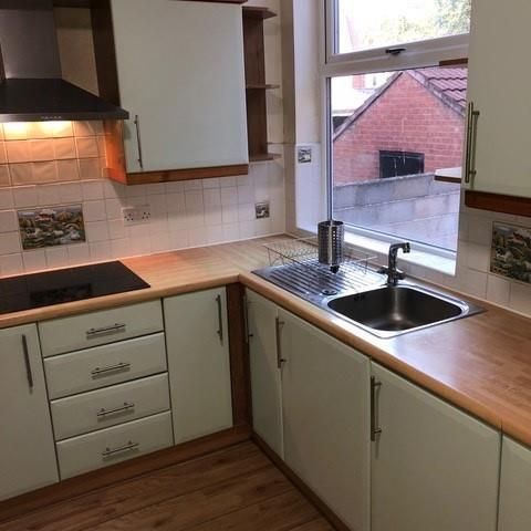 1 bedroom in a house share to rent - Photo 1