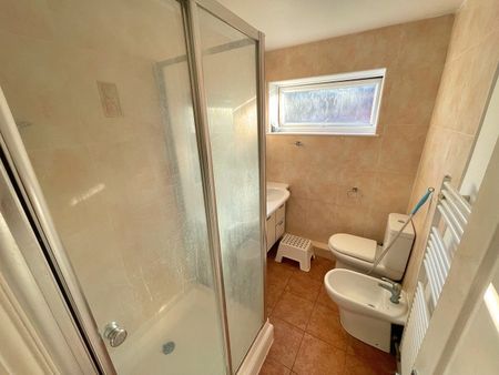 2 Bed Flat, Rowsham Court, HA1 - Photo 5