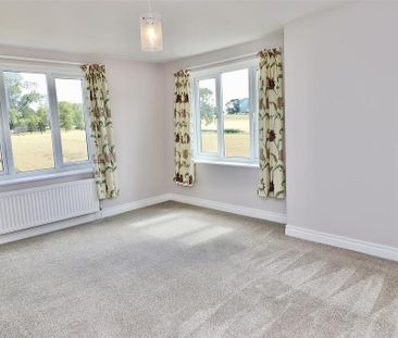 3 bedroom detached house to rent - Photo 4