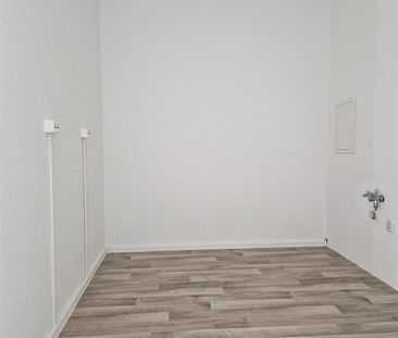Schicke 5 - Raumwohnung mit Balkon in der Sachsenallee 92 zu vermie... - Photo 1