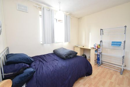 6 bedroom semi-detached house to rent - Photo 4