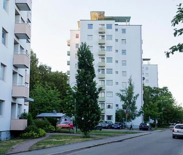 Kalendervägen 8 - Foto 1