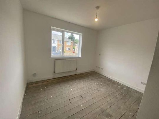 Redcar Road, Bradford, BD10 - Photo 1