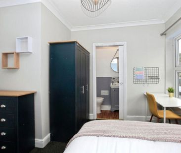 1 bedroom in a house share to rent - Photo 3