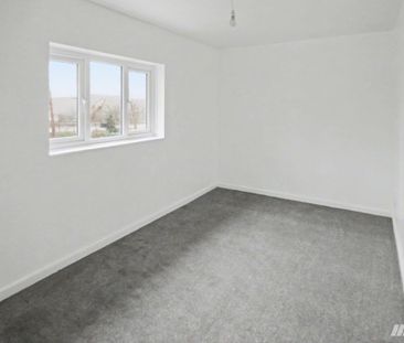 Russell Road, Runcorn, WA7 4BH - Photo 3