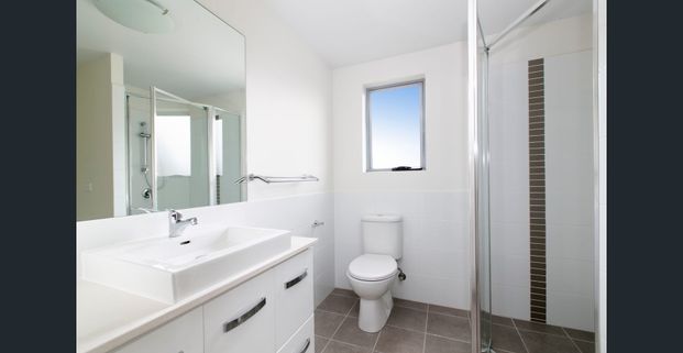 Excellent Location Close to Train & Shops! - Photo 1