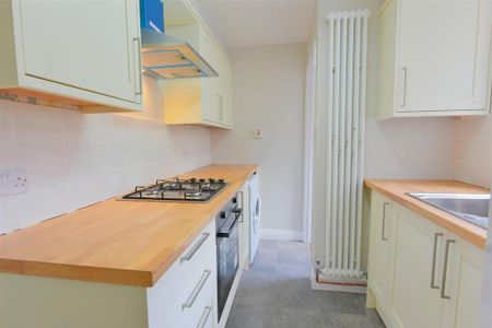 2 bedroom terraced house to rent - Photo 5
