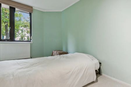 2 bedroom flat in Notting Hill - Photo 5