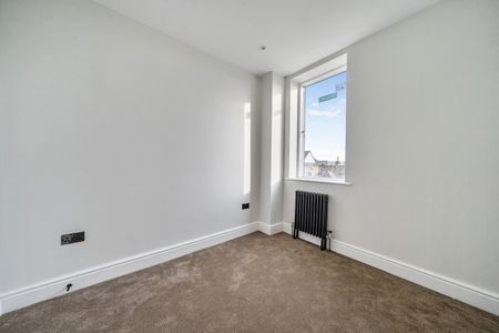 Fransfield Grove, Sydenham, London, SE26 - Photo 3