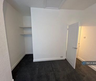 1 bedroom in a house share to rent - Photo 6