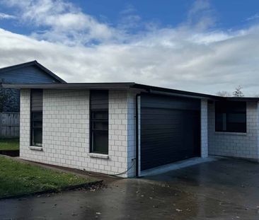 Four Bedroom Home with Indoor-Outdoor Flow - Photo 1