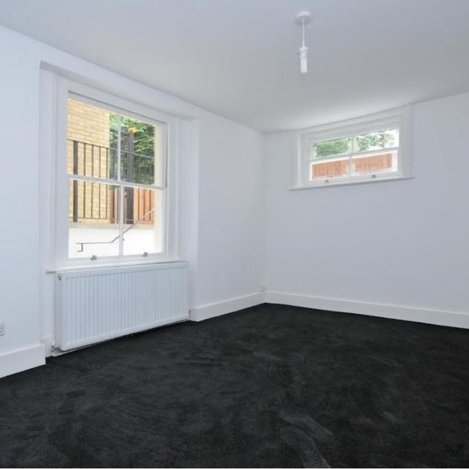 2 bedroom ground floor flat to rent - Photo 1