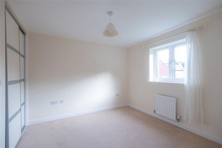 4 bedroom terraced house to rent - Photo 3