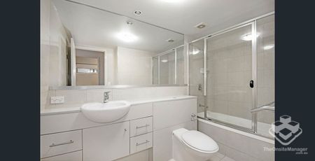 Boutique Living in the Heart of South Brisbane - Photo 5
