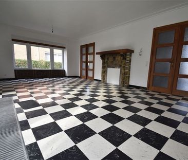 Villa met 5 slaapkamers en ruime tuin gelegen in een rustige buurt - Foto 3