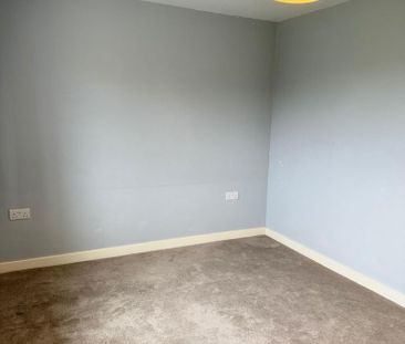 2 bedroom semi-detached house to rent - Photo 4