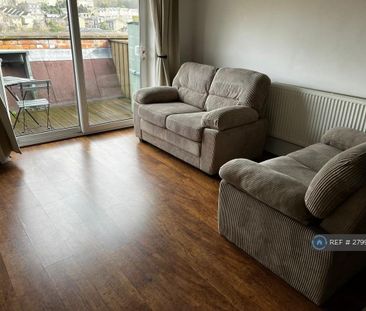 1 bedroom penthouse to rent - Photo 4