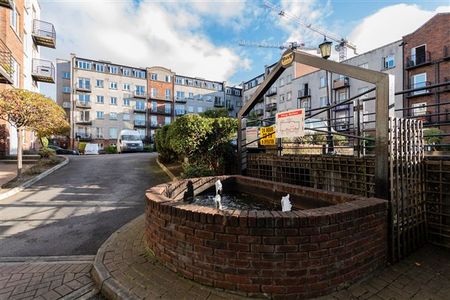 Apartment 104, Ulysses, Viking Harbour Apartments, South City Centre, Dublin 8, D08 FR98 - Photo 4