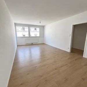 Renovierte 2-Zimmer-Wohnung im 5. Liftstock - Photo 1