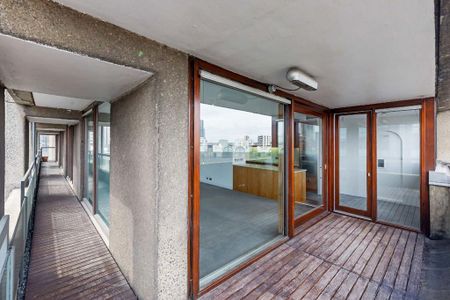 3 bedroom flat to rent - Photo 3