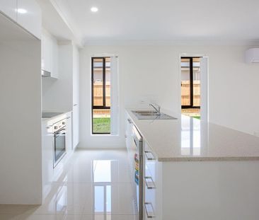 1/28 Cahill Crescent, Collingwood Park, Qld 4301 - Photo 4