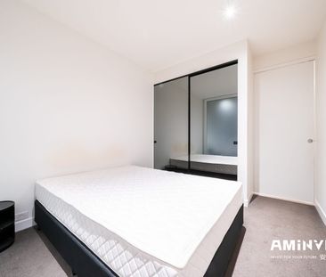 Fully Furnished 1 Bed 1 Bath at heart of CBD - Photo 2
