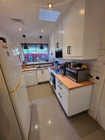 Hughesdale - Photo 3