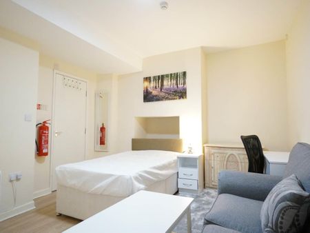 Basement, 55 High Street - Photo 2