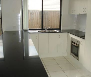 “EXECUTIVE FAMILY LIVING IN A QUIET, CONVENIENT LOCATION” - Photo 2