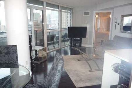 For Lease - 21 Carlton Street Unit# 1707, Toronto, Ontario - Photo 2