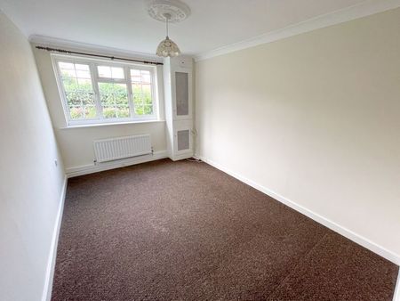 Revesby Court, Scunthorpe - Photo 3