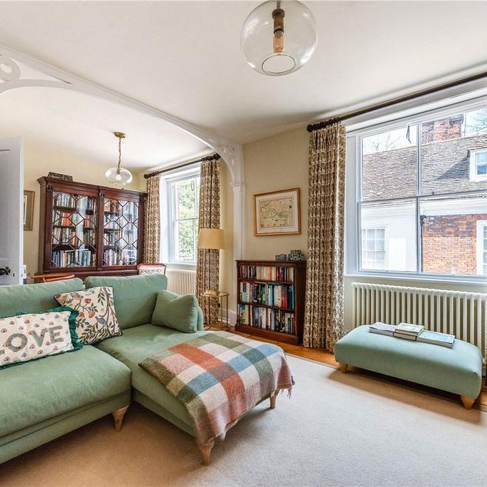 4 bedroom terraced house to rent - Photo 1