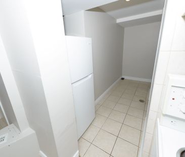 For Lease - 3765 Keenan Crescent Unit# 2, Mississauga, Ontario - Photo 3